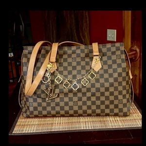 ❗️SOLD❗️Louis Vuitton😍Iconic Lmtd Edit COLUMBINE Tote/Shoulder😍EUC 9/10 Cond😍